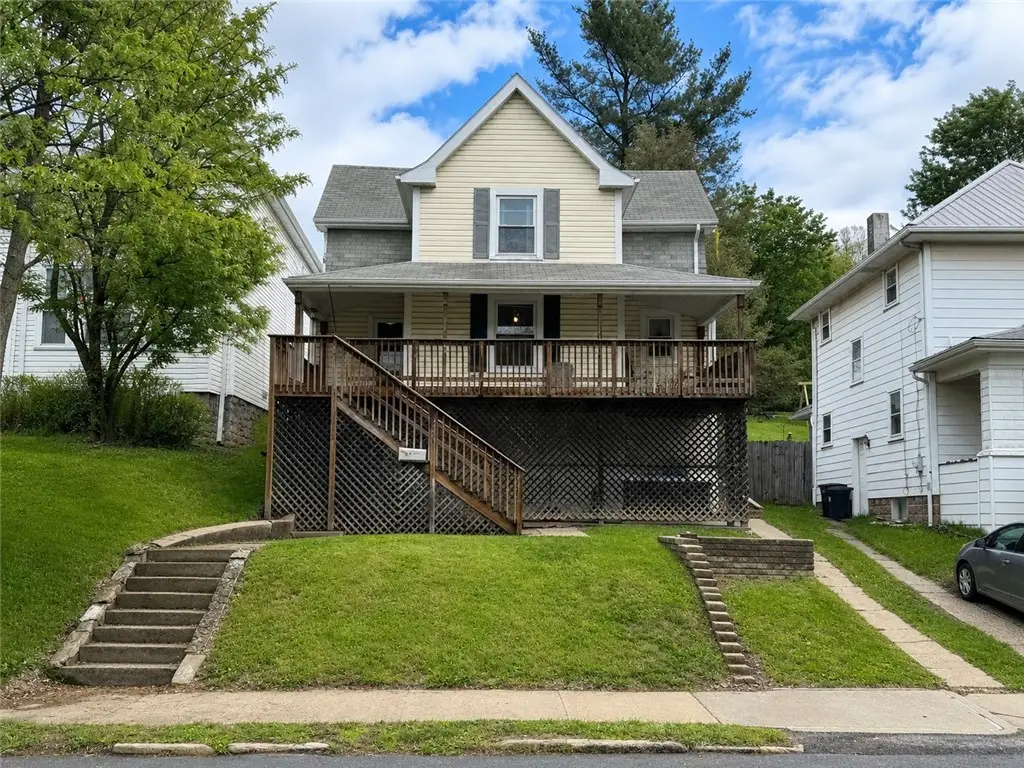 735 E Maiden St, Washington, PA 15301 - #1