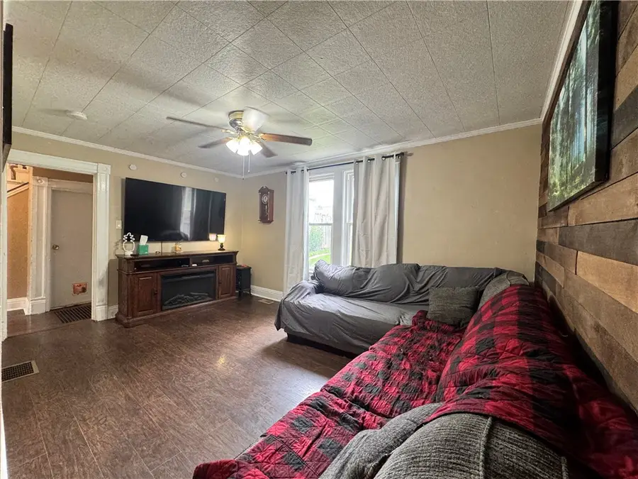 735 E Maiden St, Washington, PA 15301 - #3
