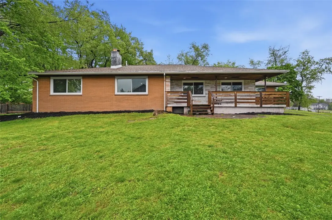 265 Mountain View Rd, Gibsonia, PA 15044 - #1