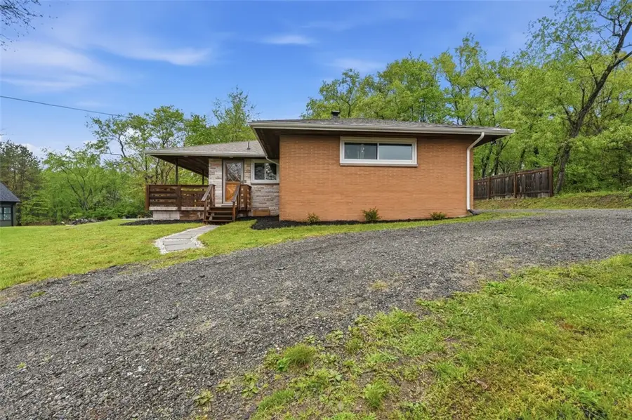 265 Mountain View Rd, Gibsonia, PA 15044 - #3