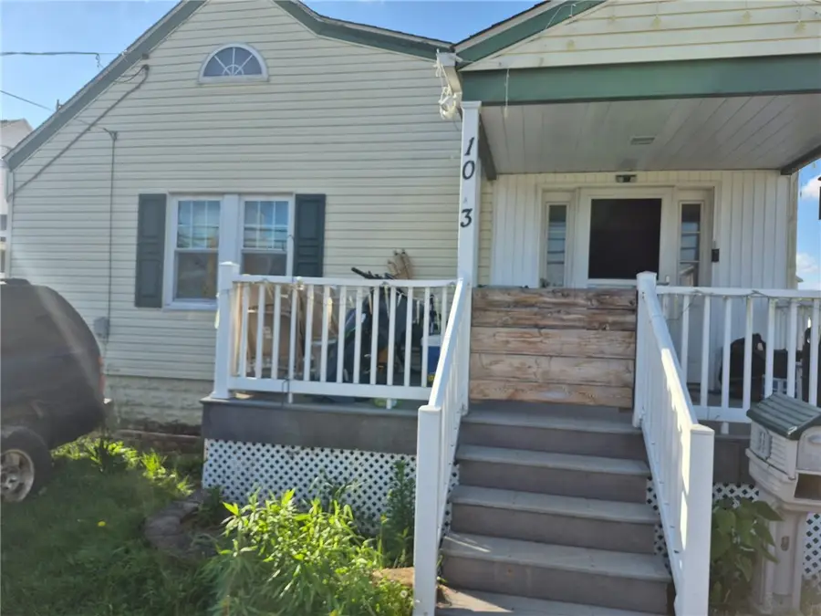 1013 Henry St, Rostraver Township, PA 15012 - #2