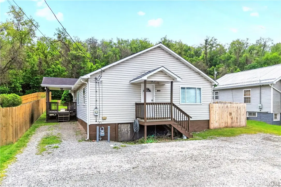 203 Brown St, Brownsville, PA 15417 - #1