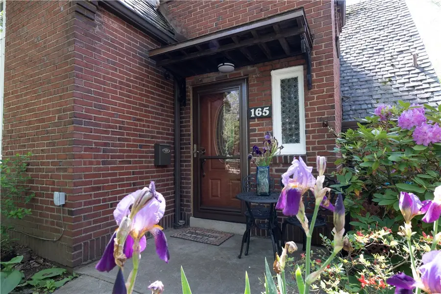 165 W Hutchinson Ave, Pittsburgh, PA 15218 - #2