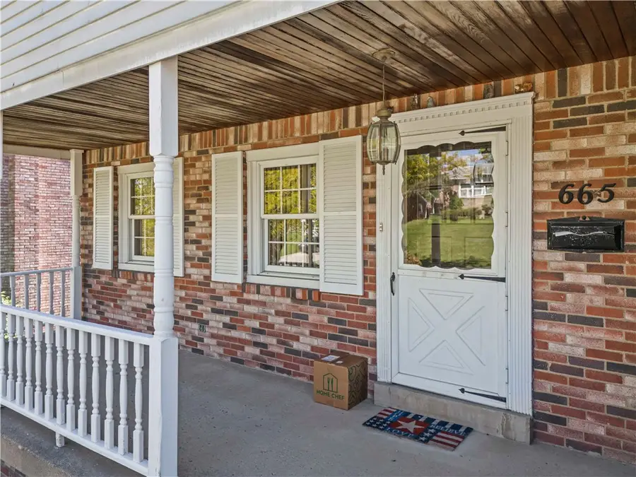 665 Woodland Rd, Canonsburg, PA 15317 - #2
