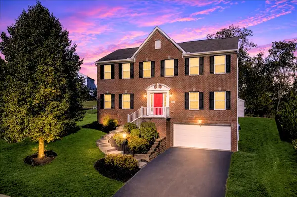 2076 Majestic Dr, Canonsburg, PA 15317