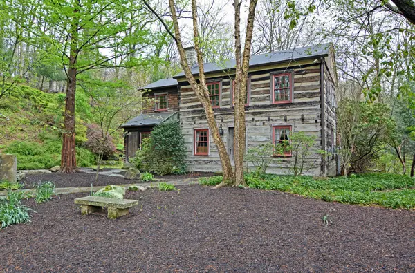 580 Old Mill Road, Pittsburgh, PA 15238