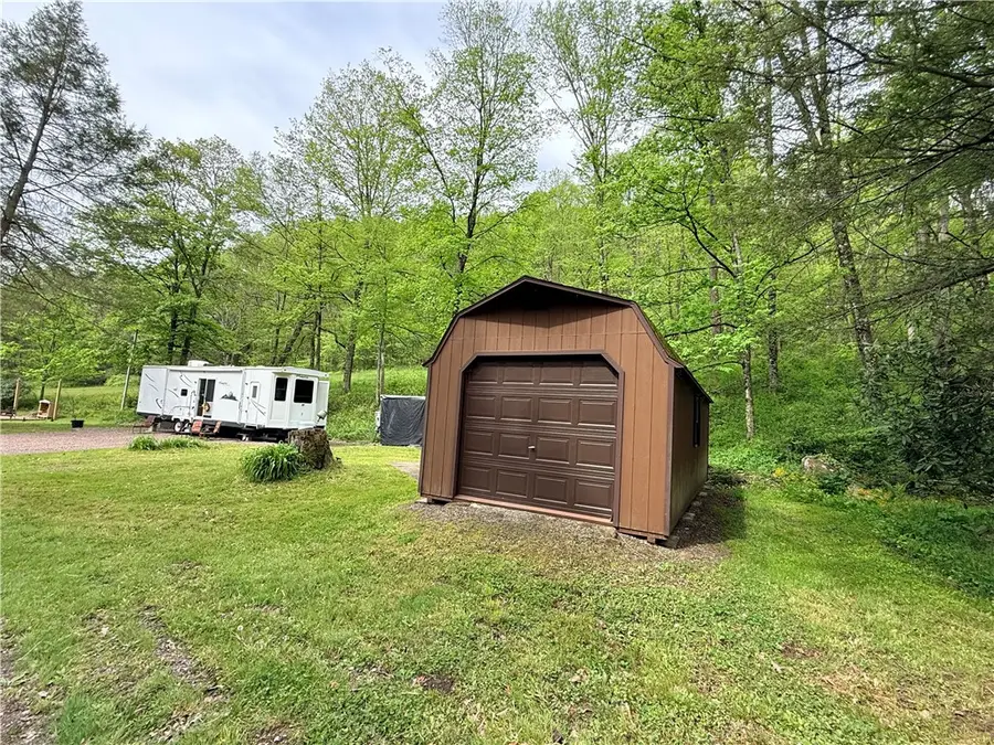 321 Dark Hollow Rd, Confluence, PA 15424 - #3