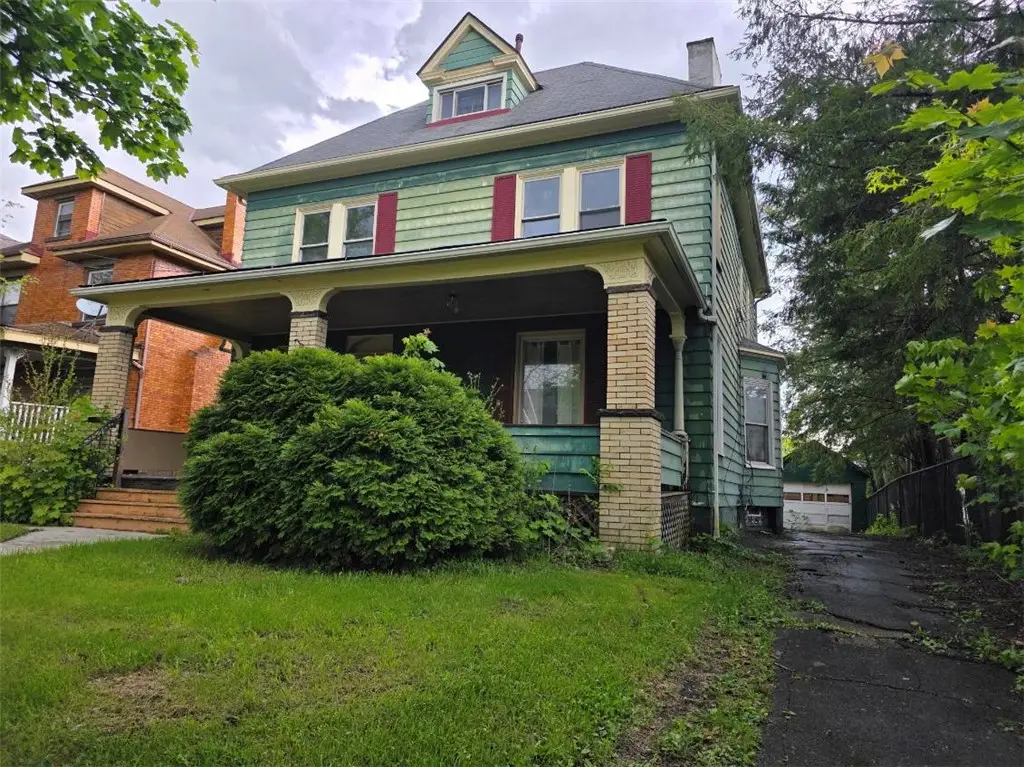 1206 Delaware Ave, New Castle, PA 16105 - #1