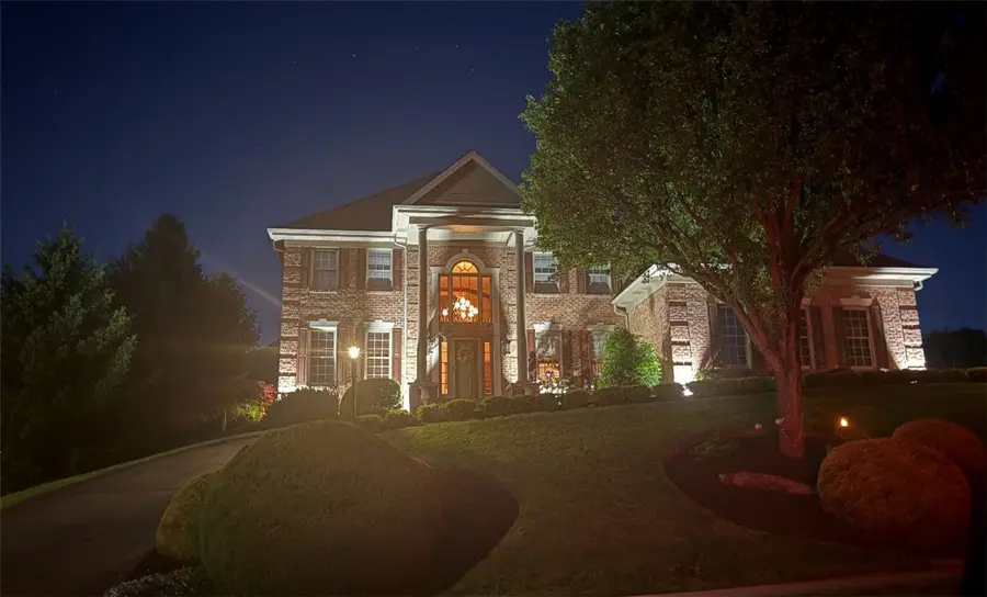 300 Pine Valley Dr, Bridgeville, PA 15017 - #2