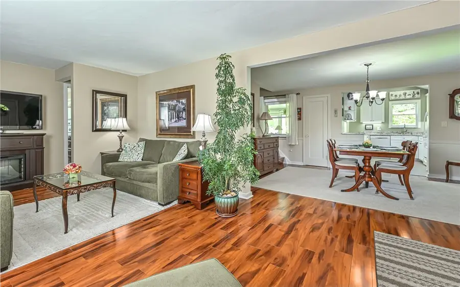 7921 Marmion Dr, Pittsburgh, PA 15237 - #3