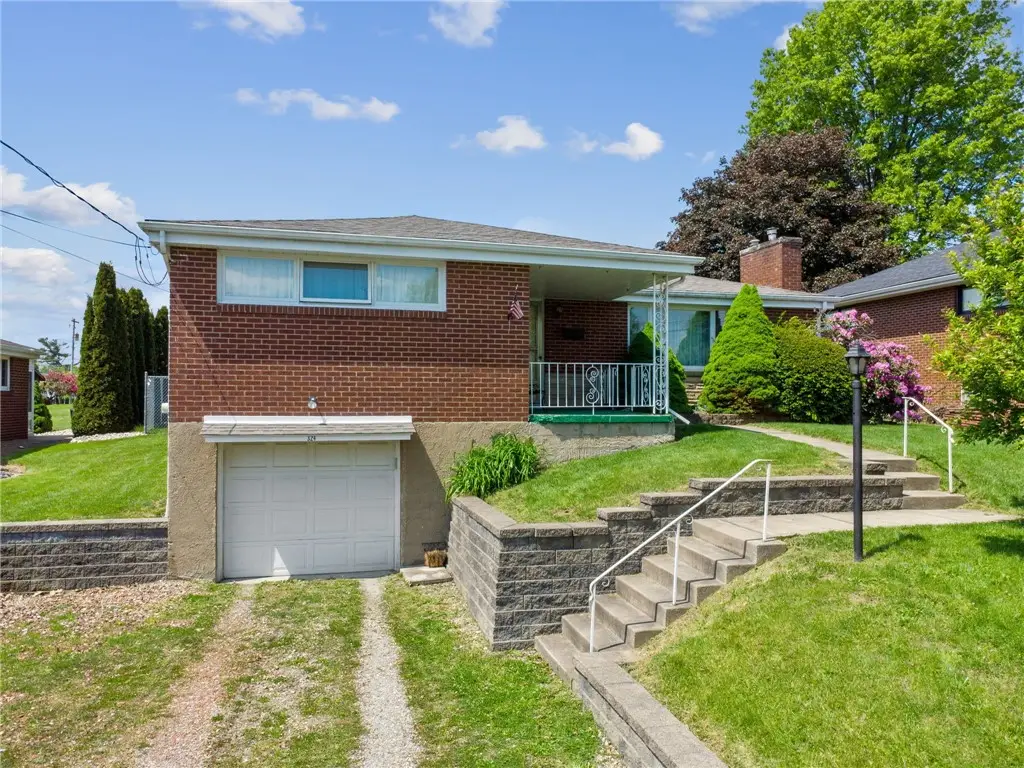 324 Grove Dr, New Kensington, PA 15068 - #1