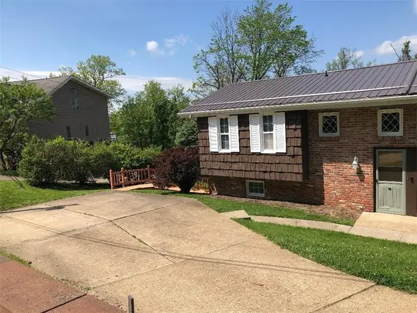 37 Webb Drive, Washington, PA 15301