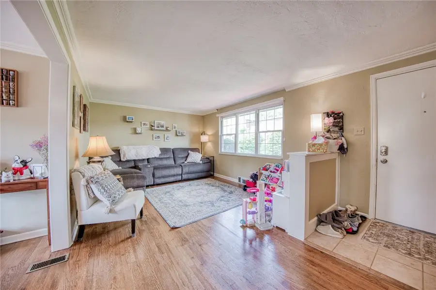1325 Meadowlark Dr, Pittsburgh, PA 15243 - #2