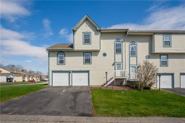 410 Suncrest Dr, Cranberry Twp, PA 16066