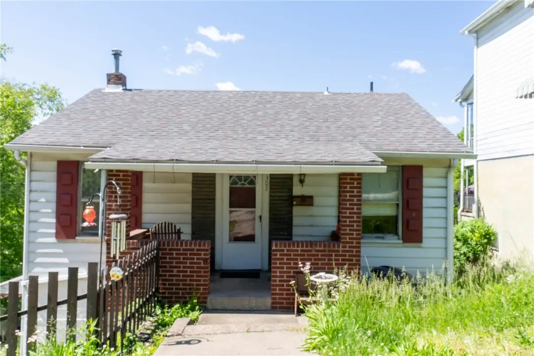 307 N 6th St, Clairton, PA 15025 - #1