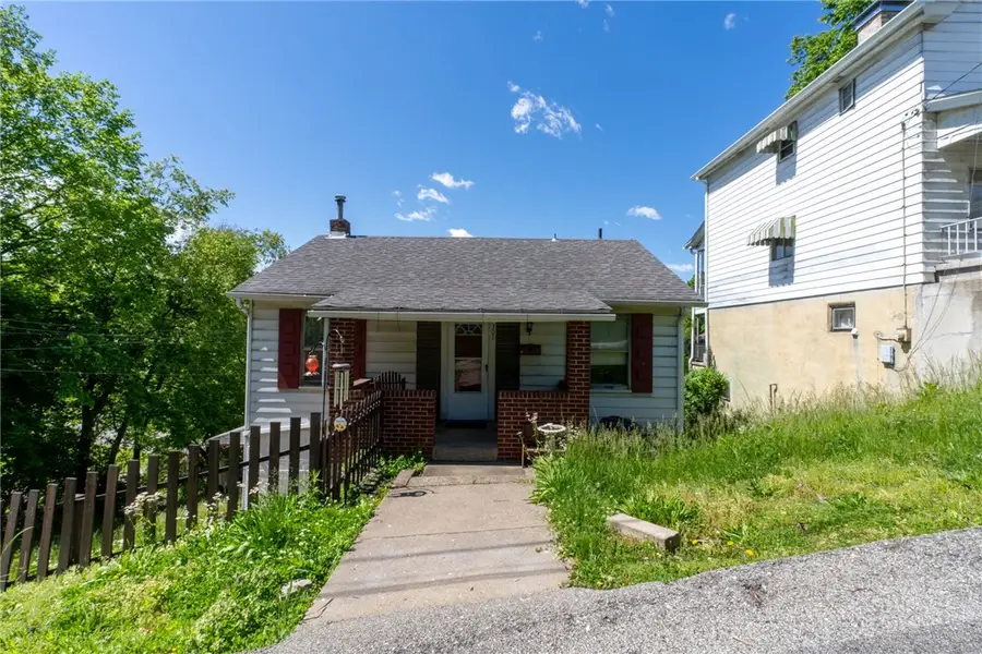 307 N 6th St, Clairton, PA 15025 - #3