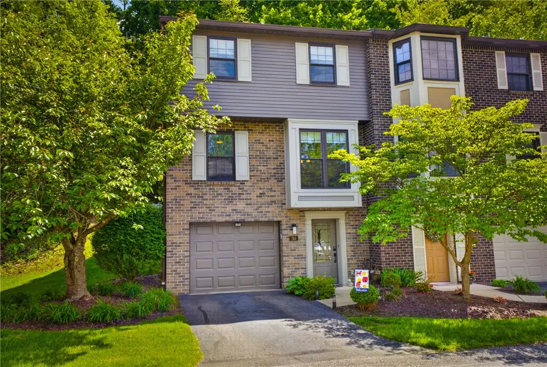 762 Windvue Dr, Pittsburgh, PA 15205 - #1