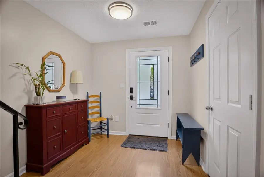 762 Windvue Dr, Pittsburgh, PA 15205 - #3