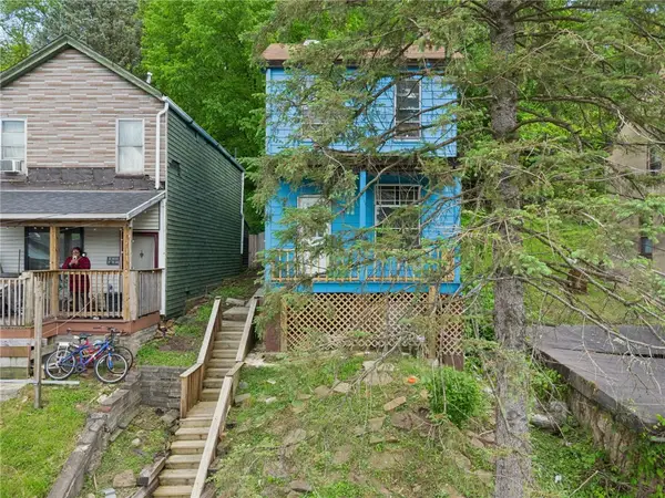 326 Cherry Street, Homestead, PA 15120