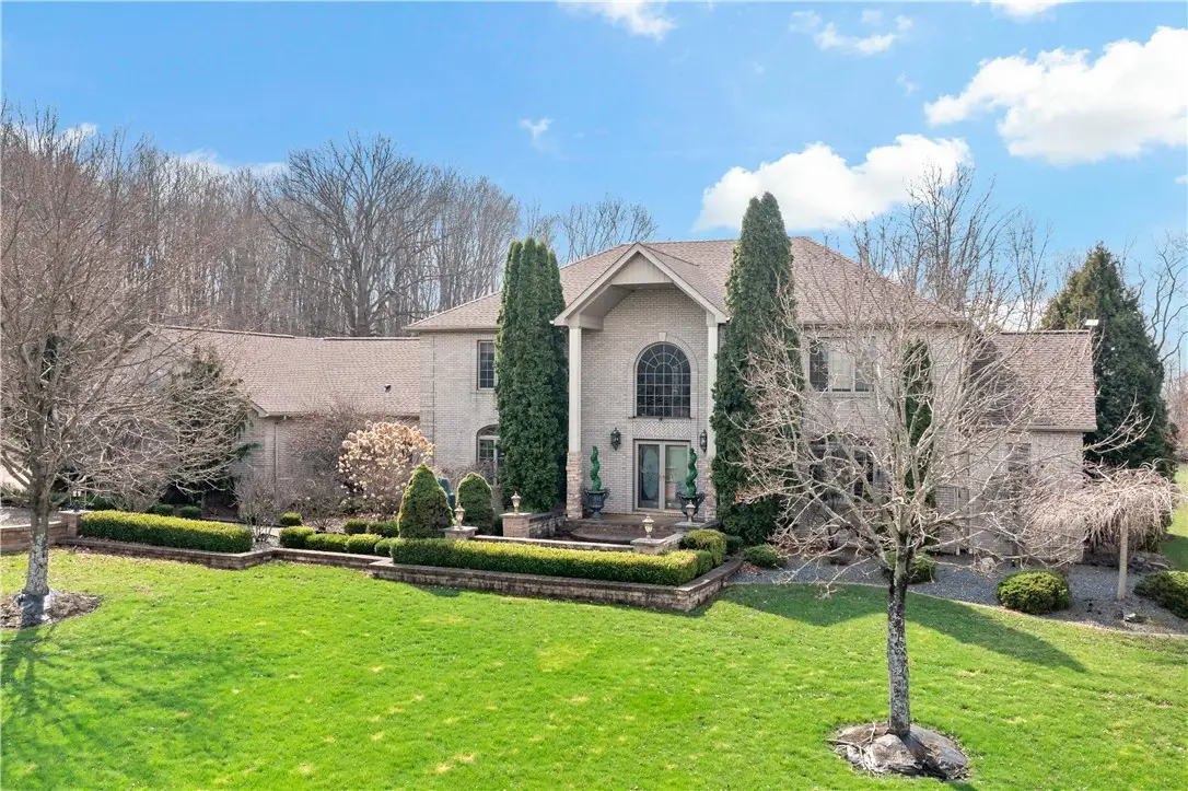 10 Briarwood Ln, New Wilmington, PA 16142 - #1