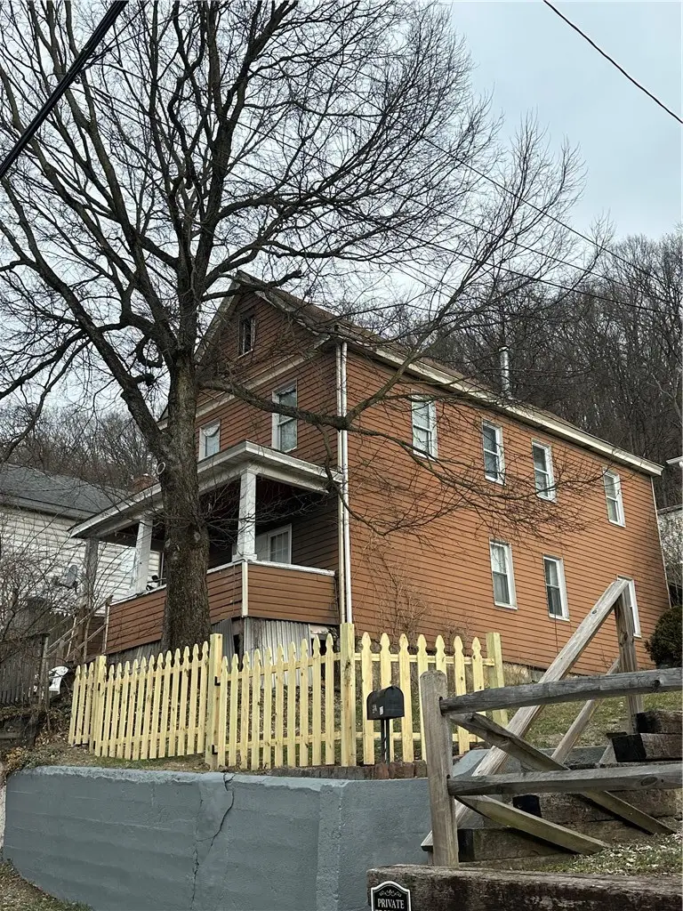 934 Ridge St., McKees Rocks, PA 15136 - #2