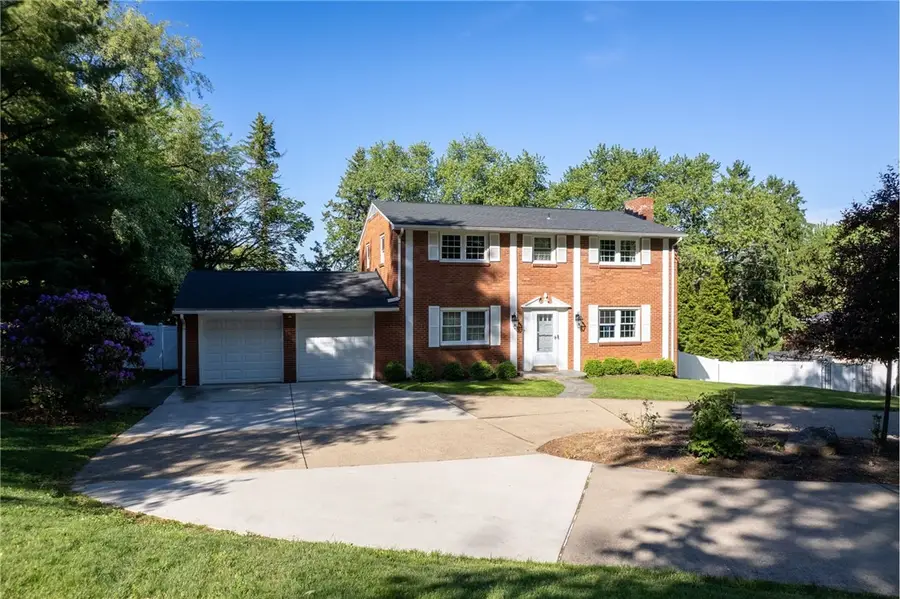 970 Beaver Grade Rd, Coraopolis, PA 15108 - #3