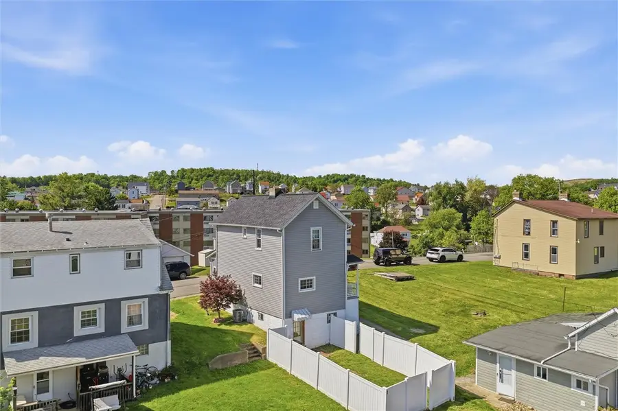 8 Eggers Avenue, Belle Vernon, PA 15012 - #2