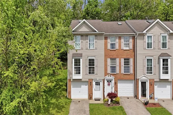 1002 Pinoak Ct, East Pittsburgh, PA 15112