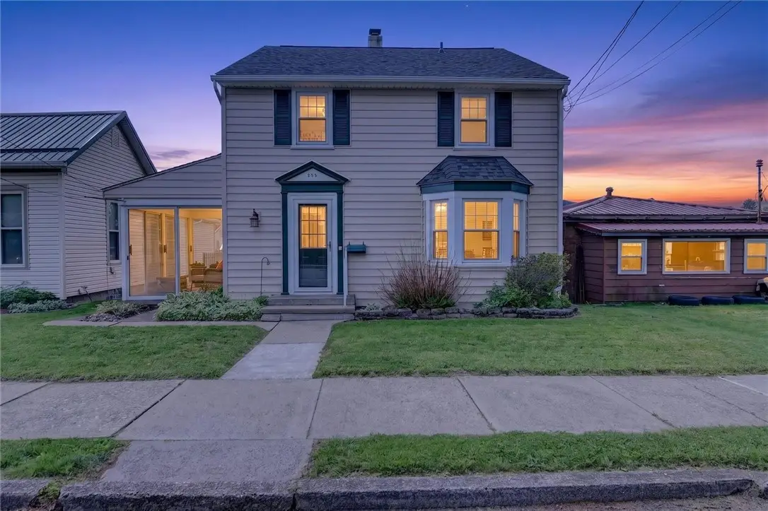 258 3rd Ave, Waynesburg, PA 15370 - #1