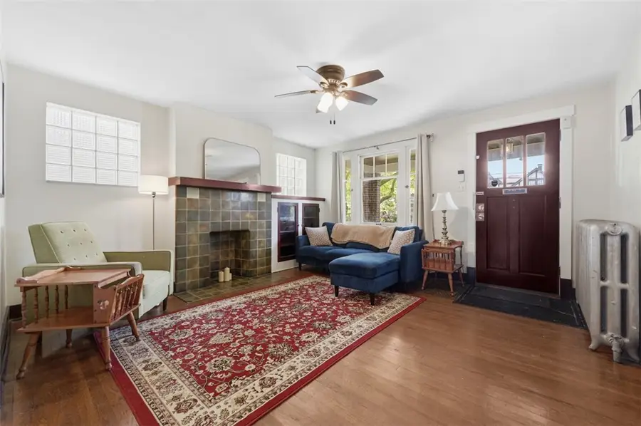 403 W Hutchinson, Pittsburgh, PA 15218 - #3