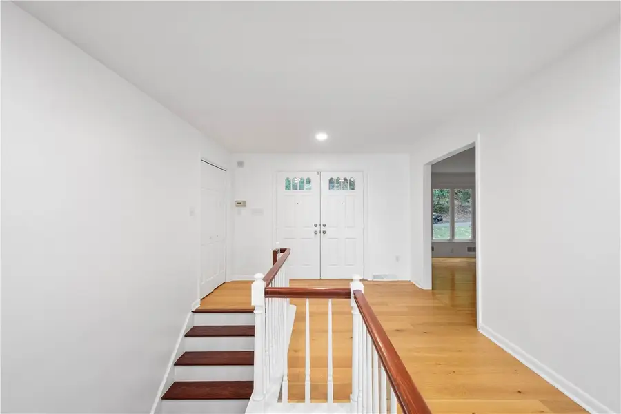 2343 Golfview Dr, Pittsburgh, PA 15241 - #2
