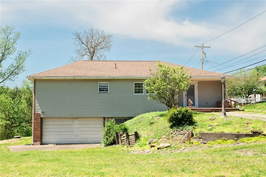 747 Frbk Herbert Rd, New Salem, PA 15468 - #2