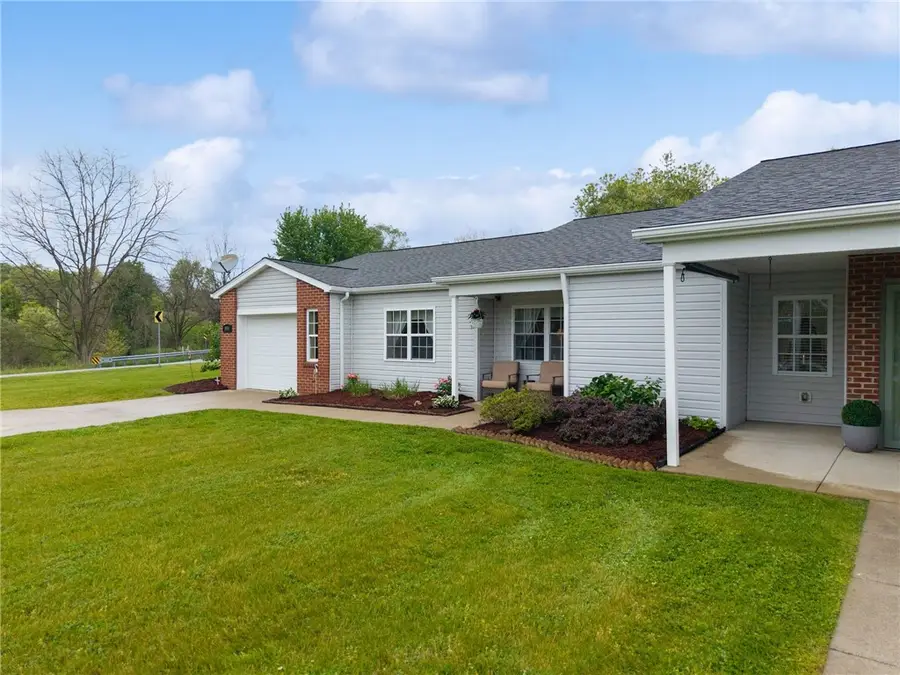 101 Wimbledon Dr, Mount Pleasant, PA 15666 - #2