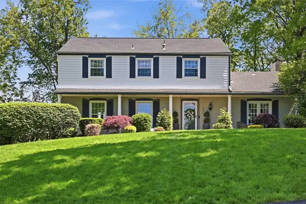 246 Trotwood West Dr, Pittsburgh, PA 15241
