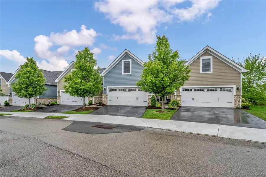 2013 Cool Springs Dr, Pittsburgh, PA 15234 - #2
