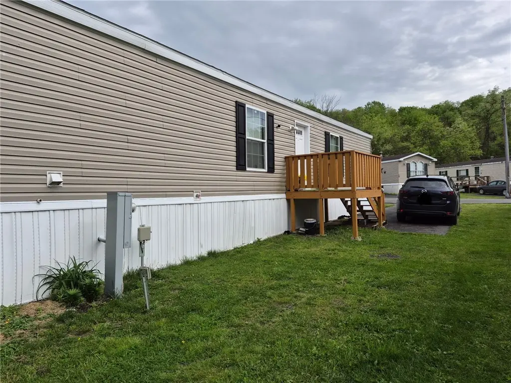 27 Manor Dr, Bulger, PA 15019 - #1