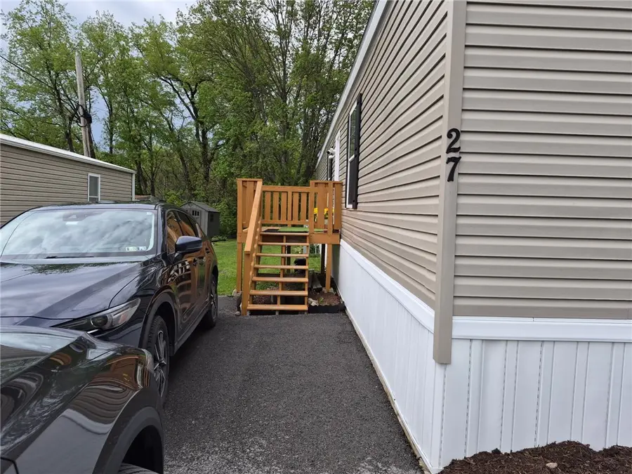 27 Manor Dr, Bulger, PA 15019 - #2