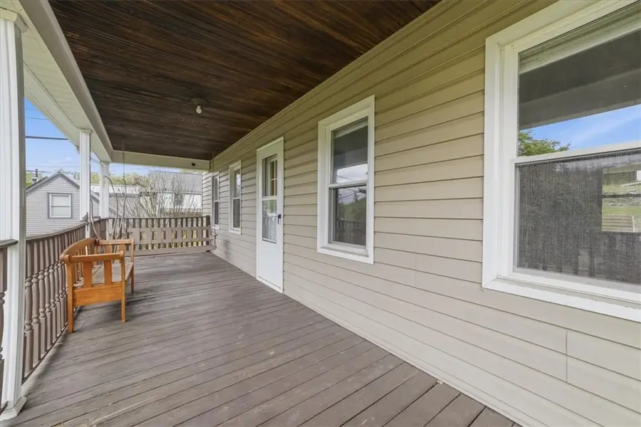 135 High St, Imperial, PA 15126 - #3