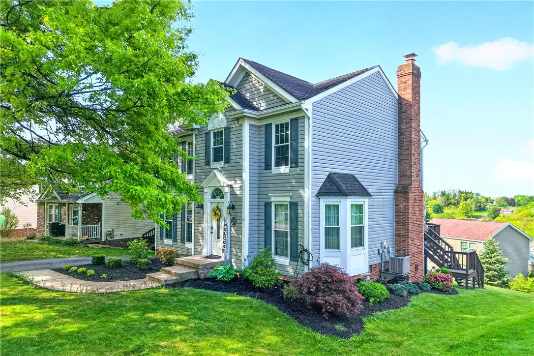 817 Lexington Dr, Aliquippa, PA 15001 - #1