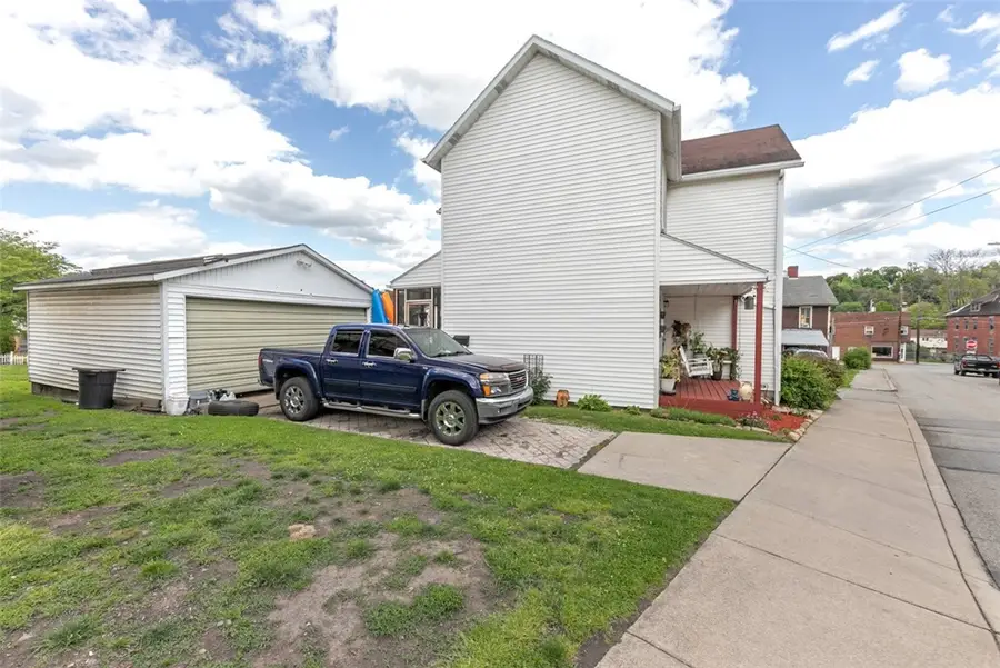 112 W Fayette St, Connellsville, PA 15425 - #3
