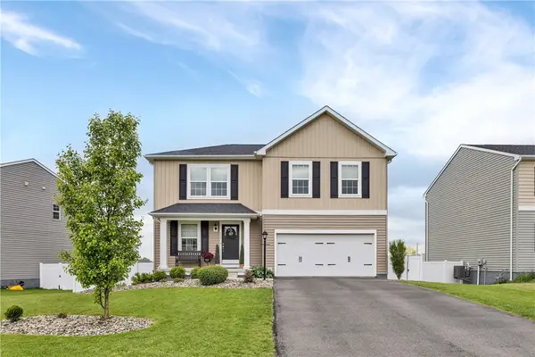 117 Hawthorne Dr, Evans City, PA 16033