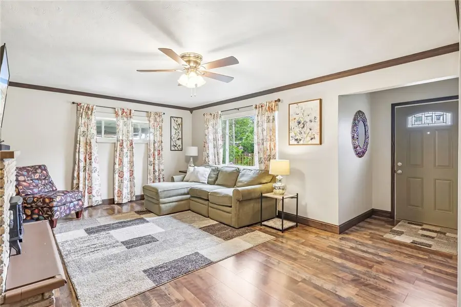 122 Hillcrest Dr, Pittsburgh, PA 15237 - #2
