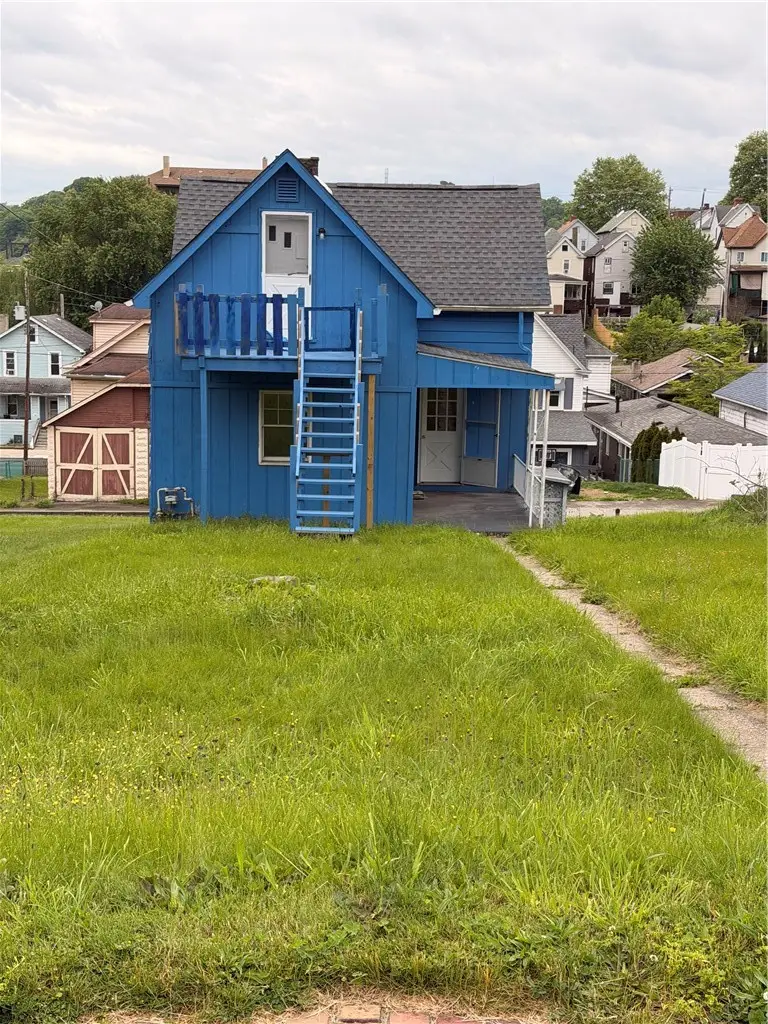 832 Delaware Ave, Glassport, PA 15045 - #1
