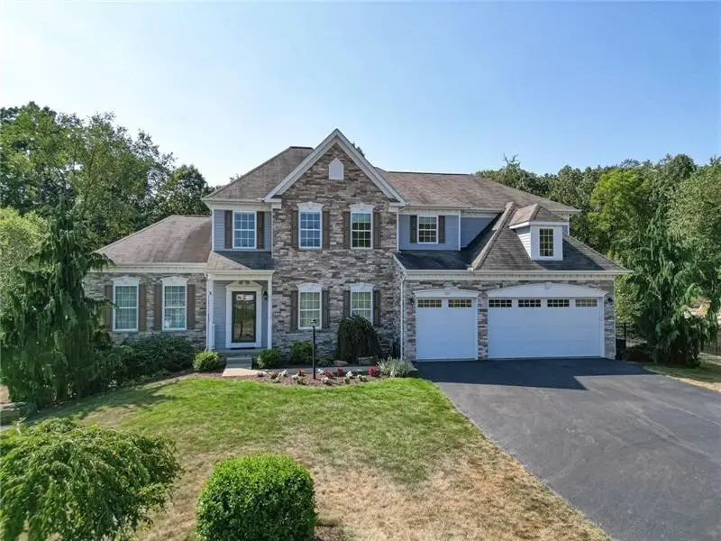 438 White Pine Ln, Baden, PA 15005 - #1