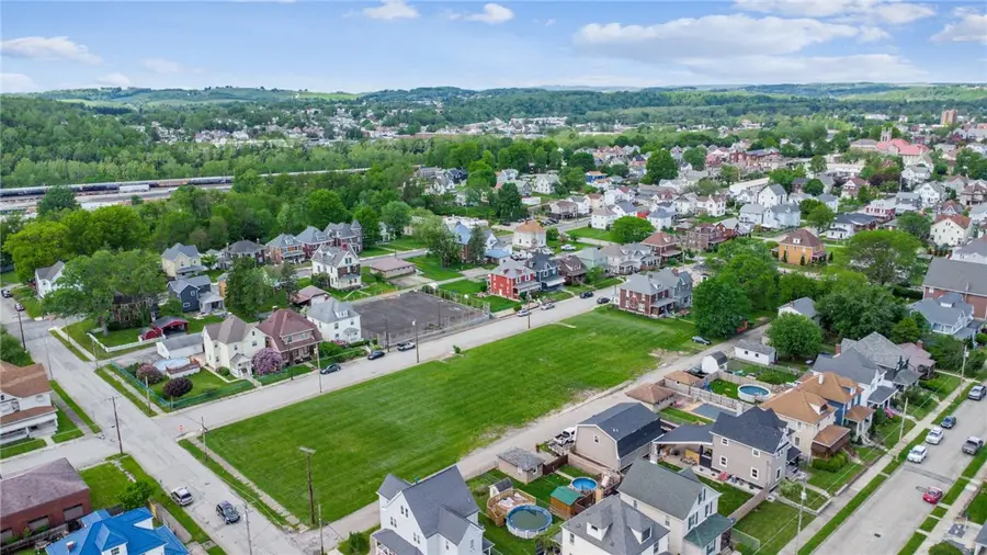 1129 Race Street, Connellsville, PA 15425 - #2