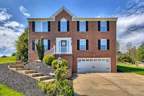 8447 Walthour Drive, North Huntingdon, PA 15642
