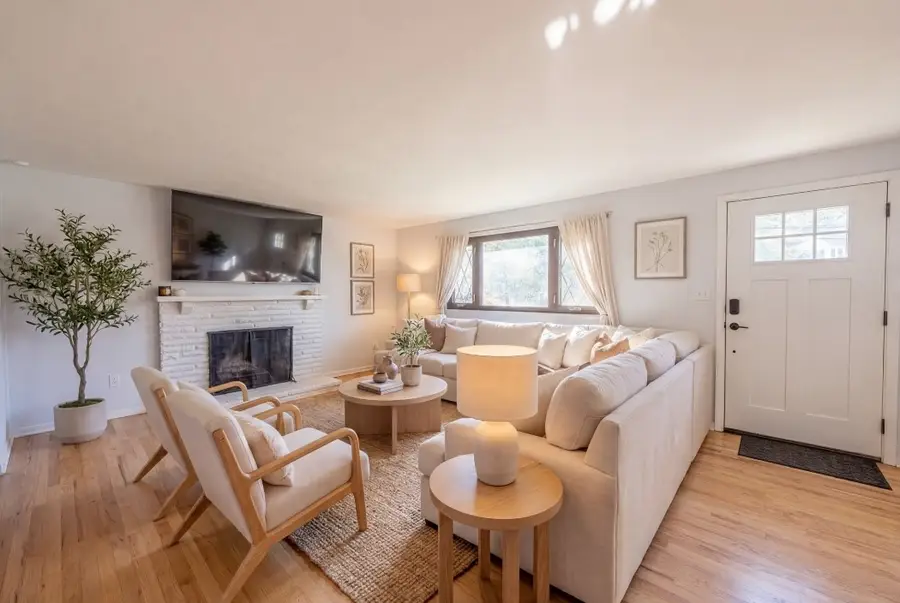 624 Fort Couch Rd, Pittsburgh, PA 15241 - #3