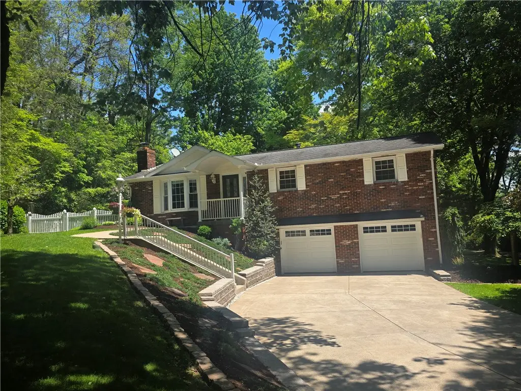 117 Mcginnis Ln, New Stanton, PA 15672 - #1