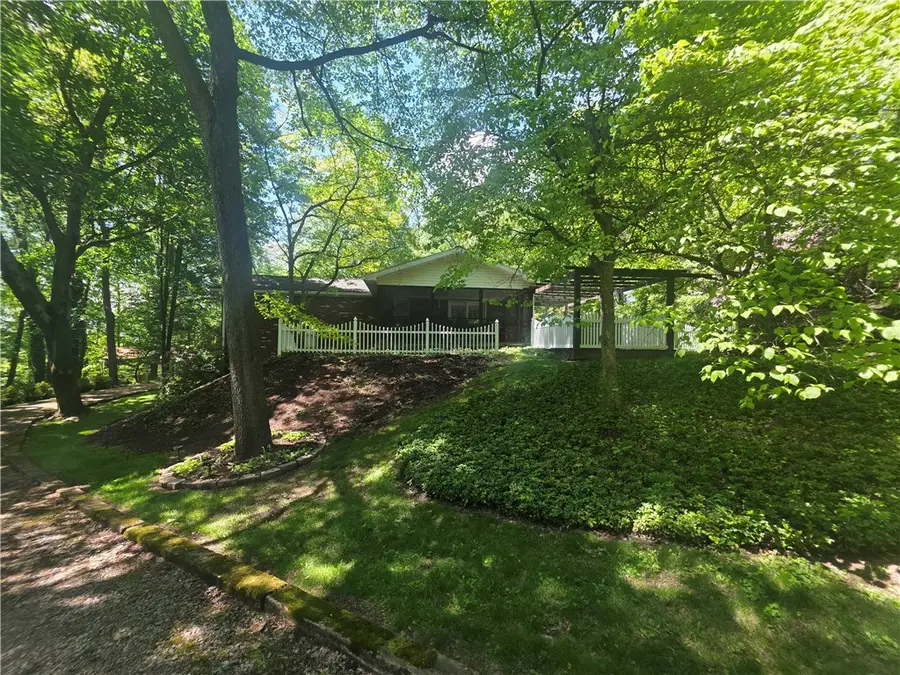 117 Mcginnis Ln, New Stanton, PA 15672 - #3