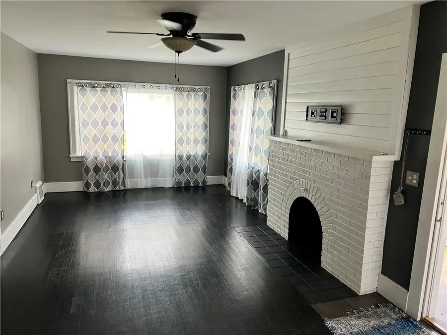 406 Service Ave, Sharon, PA 16146 - #3